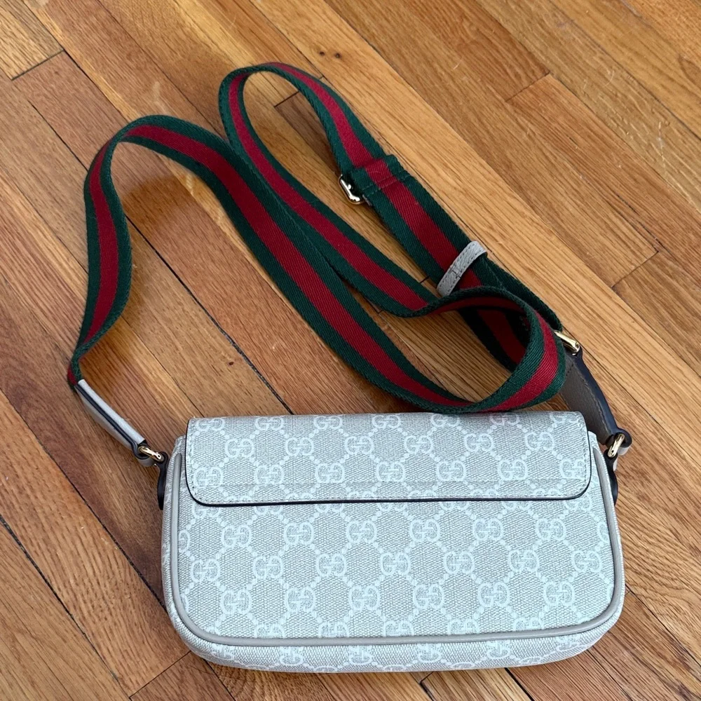 Gucci Ophidia Beige GG Crossbody with Green and Red Strap - Picture 2 of 8
